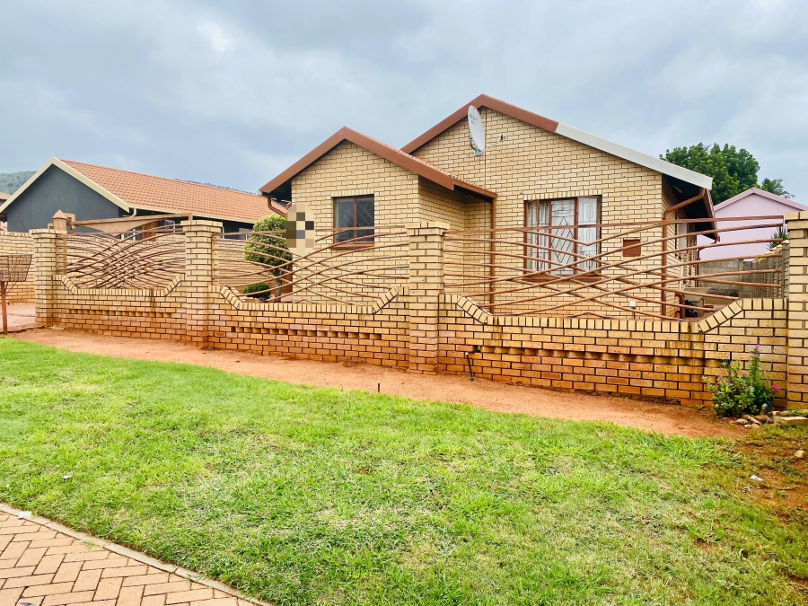 To Let 3 Bedroom Property for Rent in Geelhoutpark North West